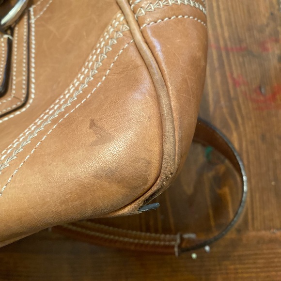 Light Tan Coach Handbag - Picture 3 of 8